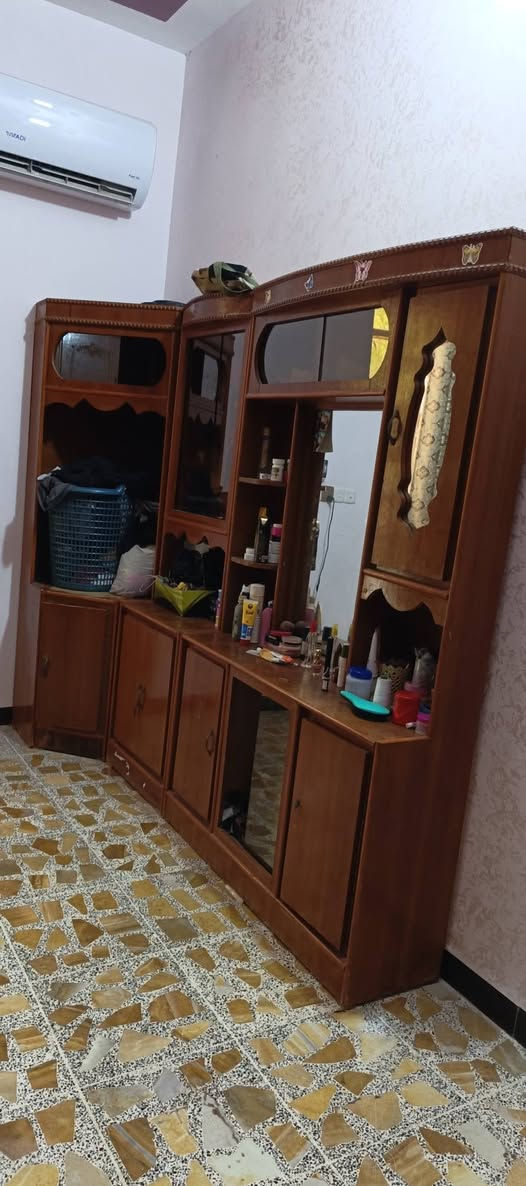 سلام عليكم يوجد غرفة نوم سوكيه النضافه كدامكم السعر 600وبيها مجال العنوان الأنبار الفلوجه السچر التواصل ***********
