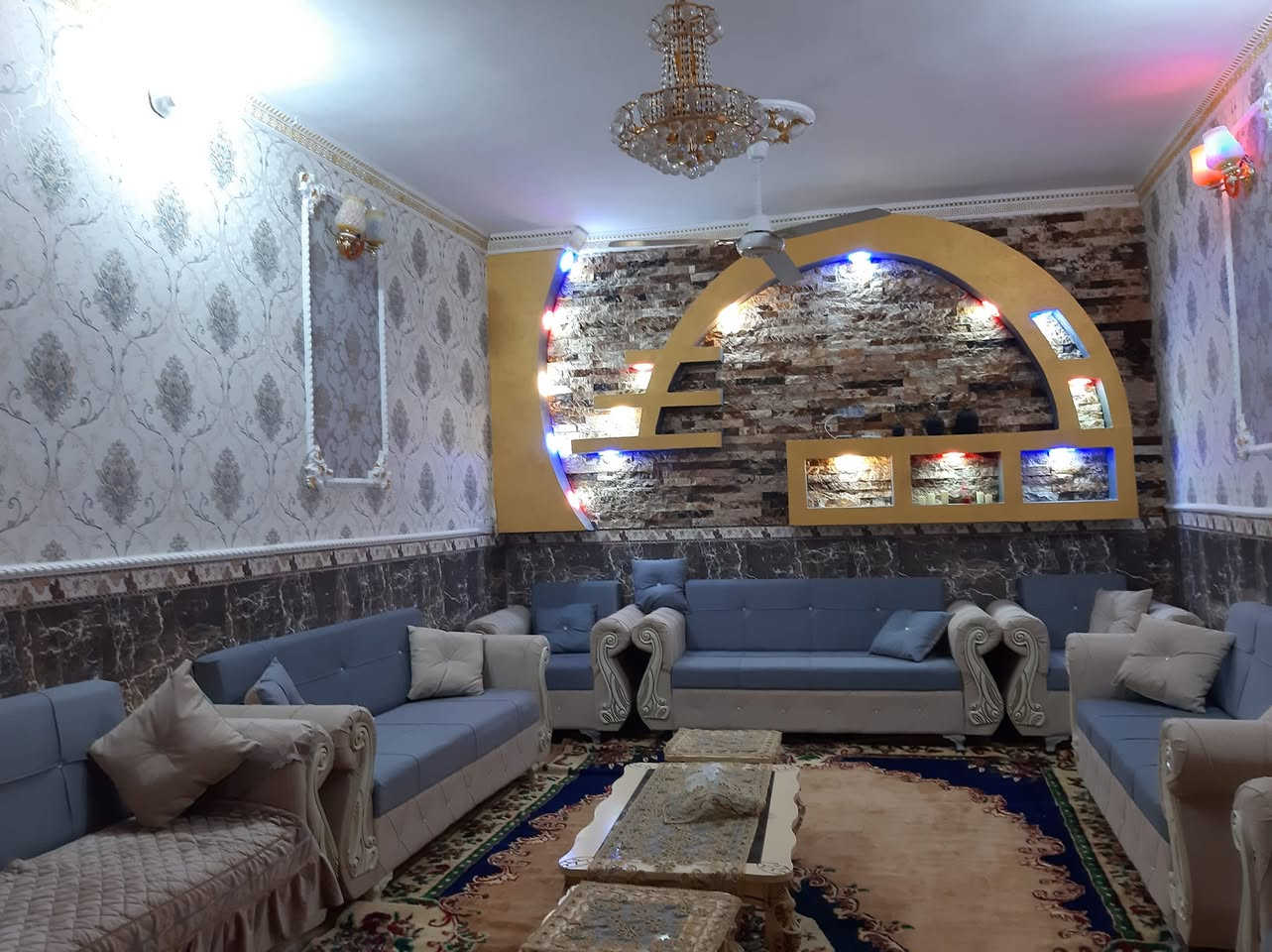 بيت ٢٠٠ متر للبيع في كربلاء الحر الصغير قرب مشروع جار العباس
ماء مجاري كهرباء  مولدة ثالث بيت عن التبليط تتوفر كل الخدمات المطلوبة شارع ٦ متر
طابو زراعي سند ٢٥ ملك خاص 
التفاصيل أكثر والسعر  الإتصال ع الأرقام رجاءا
***********
***********
