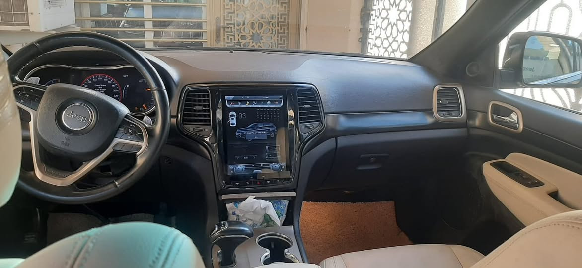 السلام عليكم
جيب للبيع او مراوس موديل 2014 امريكي حادثها جاملغ امامي جهه السايق وصبغ البنيد كلير بسبب جراد بيها بارد بالباب الخلفي اقل الشبر فقط الباقي مكفوله
سياره نظيفه 
محرك 3600 المرغوب 
تحكمات كامله
شفتات ستيرن 
كشنات جلد
تدفئه وتبريد الكشنات 
حساسات وكاميرا خلفيه
منظومه زنون 
وبعد هوايه مواصفات مال لاريدو عدا الفتحه
السياره كير ومحرك وصدر خير من الله 
السعر 180 ورقه  وبيها مجال بسيط للتواصل 
***********
