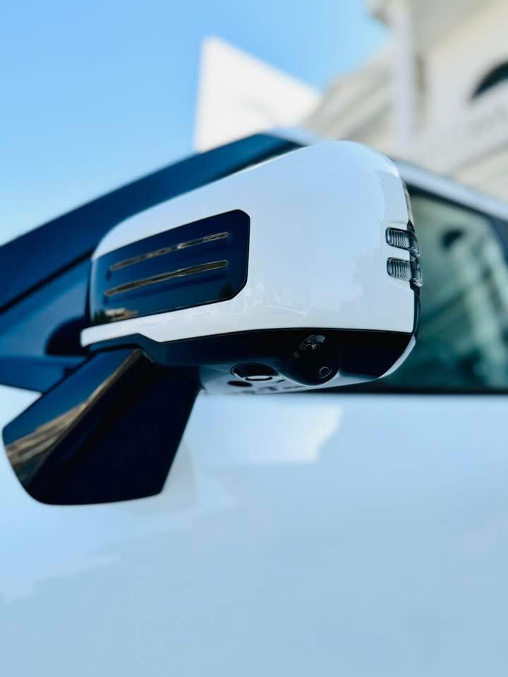 السلام عليكم
جيتور  1🔥 فئة الـ 26 💣لاكجري🌟 (حارس النجوم)

وكاله هارلم ضمان تبديل دهن بشركه 

كفاله عامه 

أحدث ونسخة من الجيتور T1 New 💥

فول مواصفات 1/1 💯 :

#داخل ￼سمائي

1- بنوراما 🕳️

2- بصمة 🔐

3- كشنات تدفئة تبريد 🔥❄️

4- كامرات 360درجة 👀

5- شاشة تفاعلية على الصوت 🖥️🔊

6- فور ويل 🎮

7-انارة LED محيطية 💡

8- تحديد مسار 🚇

9- توقف تلقائي للصدمات 🚄

10- سستم سماعات منن SONY

11- كير كرستال 🎡

13- كرسي مساج 🫆

14- باب الصندوق شفط 🦾

وباقي كثير من المواصفات 

#الون : ابيض💣💣

حجم المحرك : 2.000 تيربو ✅

السيارة ماشية 11 الف بعدهي بحاله وكاله 

#السعر 235 دورلا. بيه مجال   

بغداد 

بغداد تحويل ثاني يوم 

الاتصال ***********
