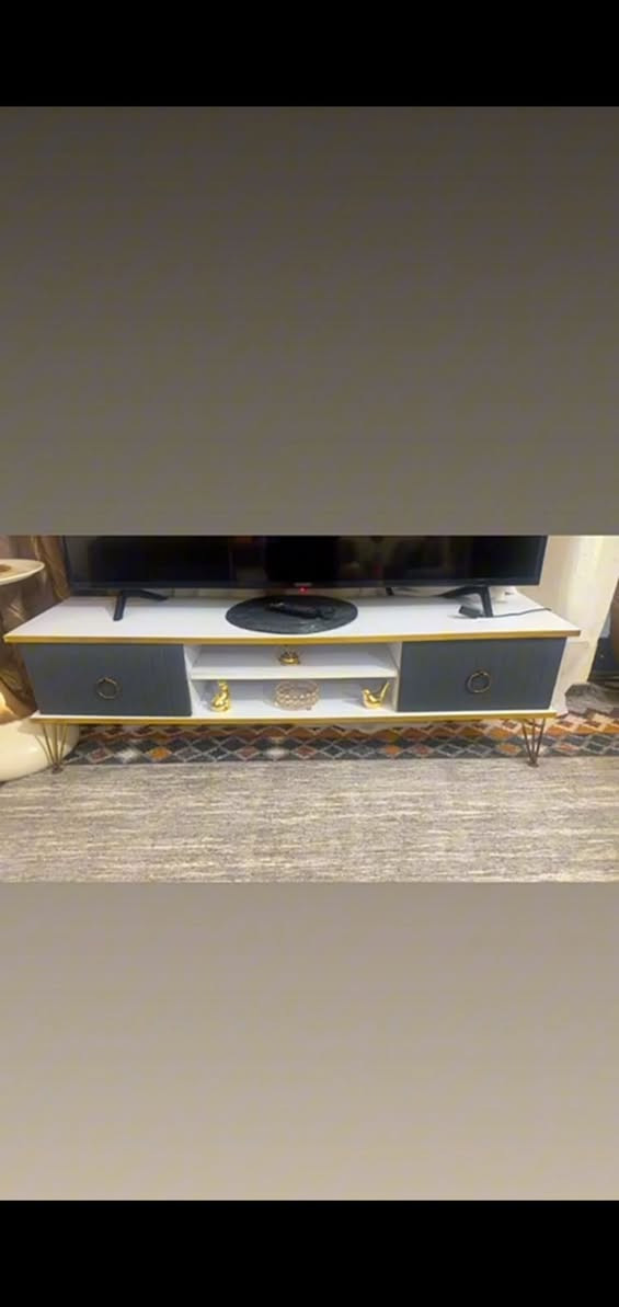 التخم ماخذيه بمليون ونص اريده ب ٧٥٠
وميز البلازما ب ٦٥ والباقيات انباعن


**إذا كنت صاحب هذا الإعلان وتريد حذفه لأي سبب، رجاءا أرسل رسالة إلى الدعم الفني**