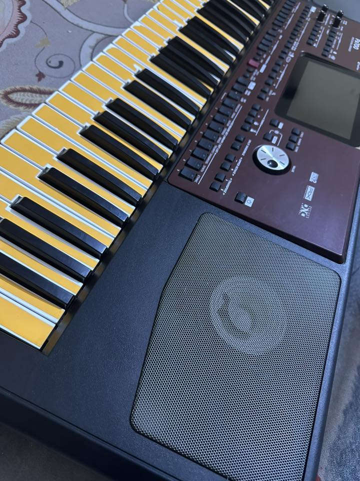 سلام عليكم اورك ٧٠٠ باب اول فيشة صفرة نظافه ١٠٠٪؜ مفتوح تنظيف فقط مع جنطة وستاند وبرنامج فول اخر تحديث السعر850$  مكاني واسط الكوت ***********
