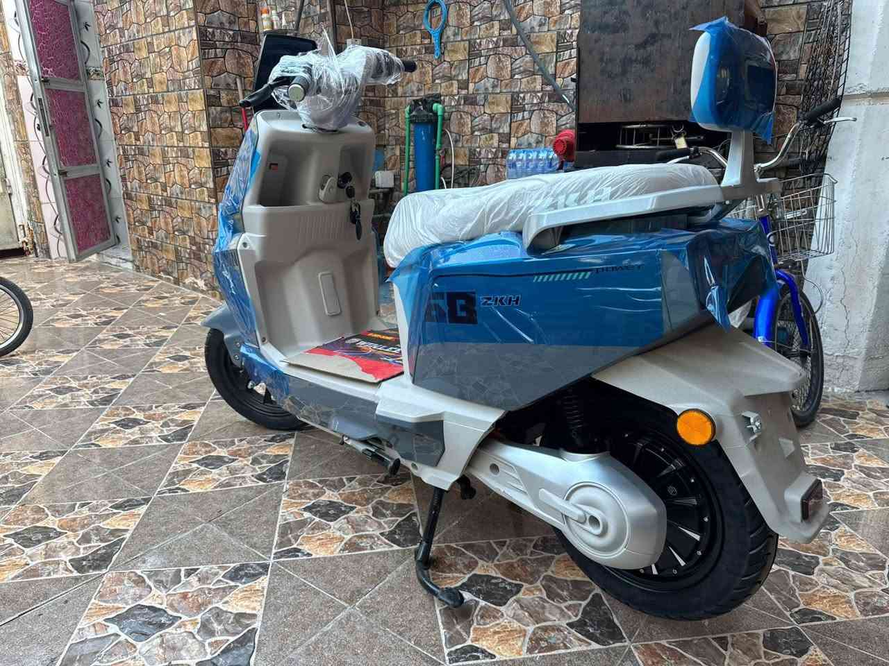 سلام عليكم دراجه كهربائيه نوع ملكي بطاريه6ليت يوم الملف2000السعر مليون و100بصره حيانيه ***********
