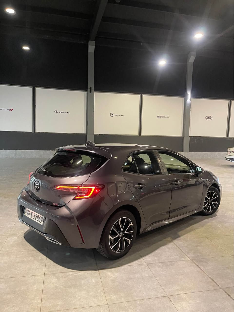 كرولا هاج باك موديل 2021 مواصفات xse فقط كير عادي ضرر بسيط جدا بدون ارباك بوند جاملغ ماشي 88 الف ميل فقط نظافه ممتازه بدون مصرف السياره تحويل غرامات شرط …

عنوان / دهوك *********** / واتساب 

السعر / 105 $ دهوك, العراق
