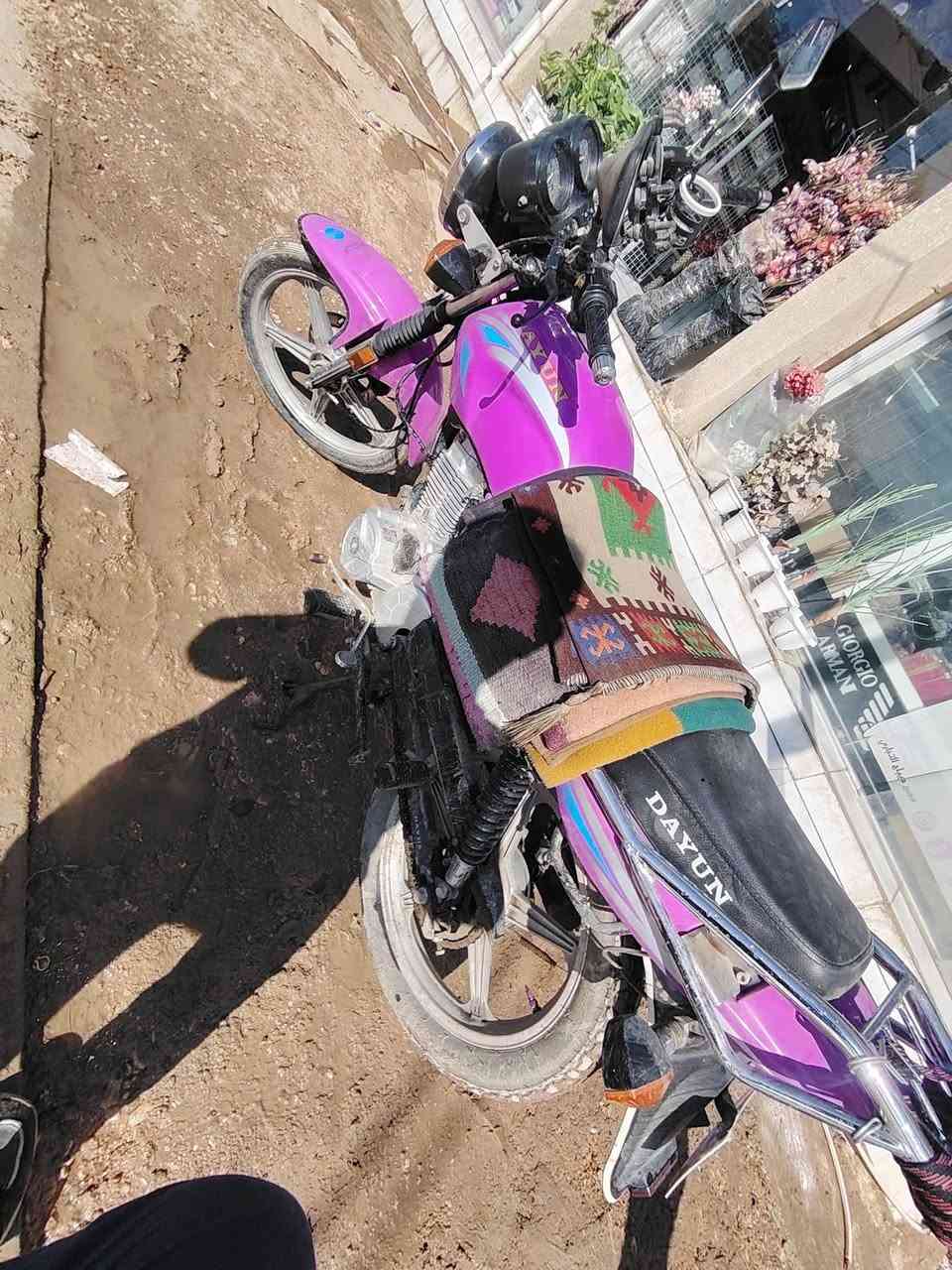 سلام عليكم  دايون عضم بنفسجي مديل 23 درجه مال جناي  مامتعوبه مكينه مامفتوحه درجه اوراق اصولي. من كلشي كامله مابيه اي نقص  هورن ليت جمجمه  اشاير  كلشي بيه شغل تشغل واطلع وين ماتريد دهن لالماني بروكفول ابو 10الف   سعر 1650 وبيه مجال بسيط ومراوس ترهم فقط بنفخ   مكاني كربلاء طوريج  رقم تلفون ***********
