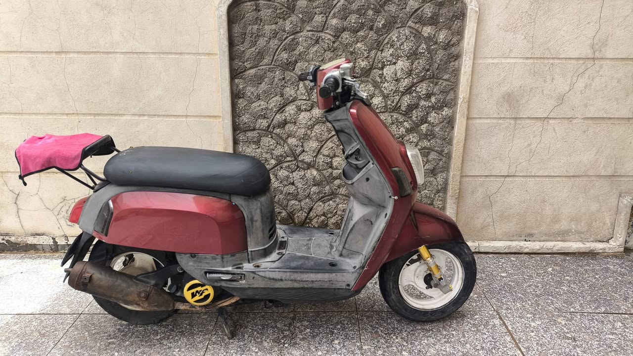 السلام عليكم
دراجه ماكس بوليس 

 دراجه شلعه ومعدل كهربائيات سلف هندر كلها شغاله لايت عالي ناصي قفل جنطه قفل ستيرن على اخر حبايه 

 دراجه نظيفه ومال بيت مكاني حله مركز السعر 650 وبيها مجال بسيط دراجه نقصها فقط جاملغ امامي 

 رقم الهاتف للتواصل ***********
