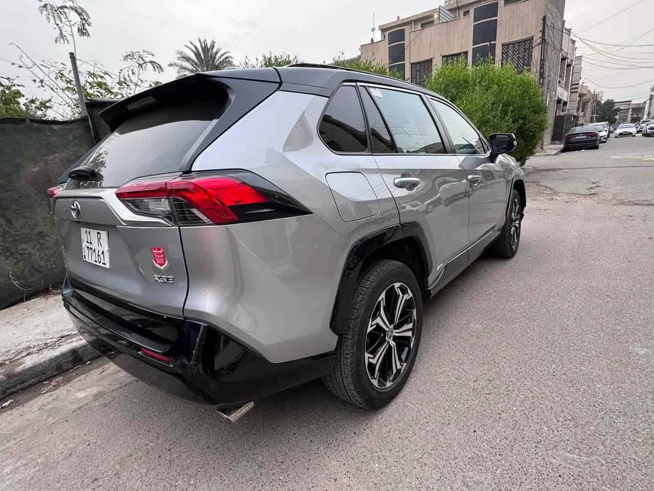 🔝 راف فور   ياباني اصل وارد امريكي موديل ٢٠٢٣
 🔝 برايم XSE(بلكن ) ماشية 14 الف ميل 
       رقم بغداد ✅
🔝 المواصفات 
🔝3 انظمة  كهرباء  بانزين هايبرد 
🔝 فتحة سقف 
🔝 تو كلر 
🔝 ويل 19 + تخم تاير جديد
🔝 فور ويل 
🔝 5 بصمات
🔝 جنطة كهربائية 
🔝 خزن ميموري 
🔝 كشنات كهرباء 
🔝 كشنات جلد 
🔝 كشنات تبريد وتدفئة وكهربائية
🔝 سماعات jbl
🔝 دبل صالنصة  شاشة كبيرة 
🔝 ٥ انظمة قيادة + تحكمات بالكامل
🔝 رادار امامي خلفي رادار جانبي 
🔝 اوتو هولد 
🔝 مانع انزلاق مانع انحدار 
🔝 تبريد قطعتين 
🔝 لايت زنون 
🔝 اشاير مري 
🔝 حساسات امامية وخلفية 
🔝 لايت لد 
🔝 تحكم ستيرن 
🔝 شفتات سرعة 
🔝 السعر المطلوب 233 وماكو هيج سعر بهيج مواصفات السيارة ياباني مو تجميع
بيها مجال بسيط 
 الحادث مرفق بالمنشور

🔚بغداد /السيدية /***********

