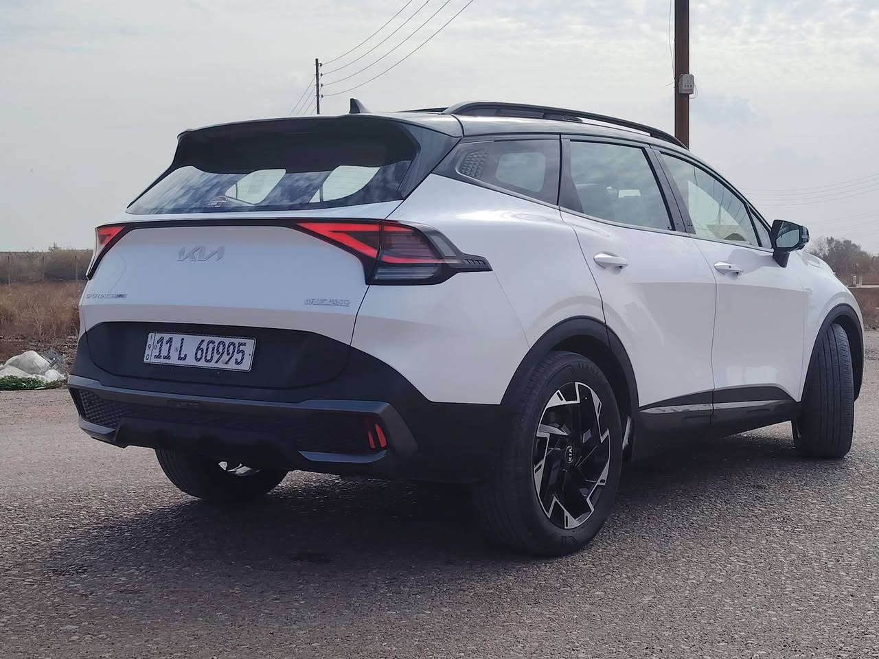 السلام عليكم للبيع كيا سبورتج خليجي تجميع الصين موديل 2022 رقم بغداد باسمي تحويل مباشر هزه سنويه جديده ماشيه 40الف فقط السياره كفاله عامه ماعدا 4 مكانات بارد فقط السياره مايحتاج اذكر المواصفات لئن ممليه مواصفات فوق الفول شنو بالك مواصفات موجوده بيها محرك ٢٠٠٠ هايبرد وبانزين بدون تيربو اقتصاديه بشكل وبيها عزل ونعومه بشكل مو  طبيعي السعر 210 وبيها مجال بيع اومراوس حسب القناعه للاتصال *********** مكاني الدوره
