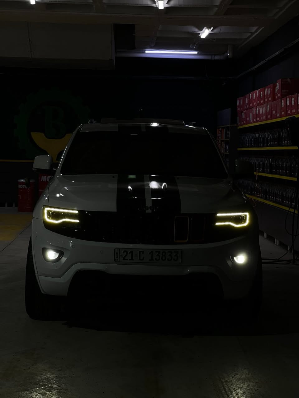 جيب كراند شيروكي  limtid فول فول
الموديل :2014 (خليجي) . 
المحرك : V6.  3.6L .
العداد :120 الف mi
كير ومحرك مكفول ضمان
مكاني کەلار
 صييانه  كلهة صدر خلفي امامي جديد تايرات جديد
اصبعين بيها بارد وشبر صبغ

السعر  240💲 بي مجال
***********
جيب گراند شيرؤكي  limtid فول فول
مؤديل: 2014(خليجي)
مكينه : v6.  3.6L
گيڕو مەکینە بەشەرت سیر ڤسی عامي  تازە بۆکراوە 
سەنەوی و رەقەمی تازەیە ٤ تایەی لۆکی لەسەرە
سبوخ تەنها بموسیک وە يه ك تؤز سارد  ساردی هه یە 
هەمو گیانی بەشەرت  
نرخ 240 مه جاليكي كه م 
بؤزانياري زياتر په يوه ندي بكه  ***********
