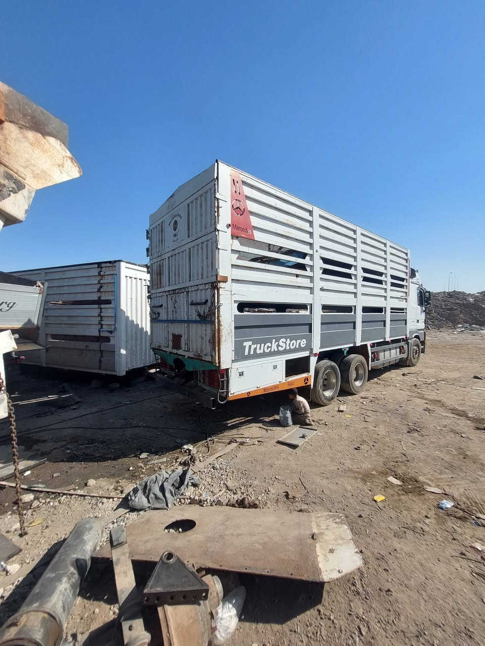 بودى للبيع طول 8متر جديد مال اكتروز ***********
***********

