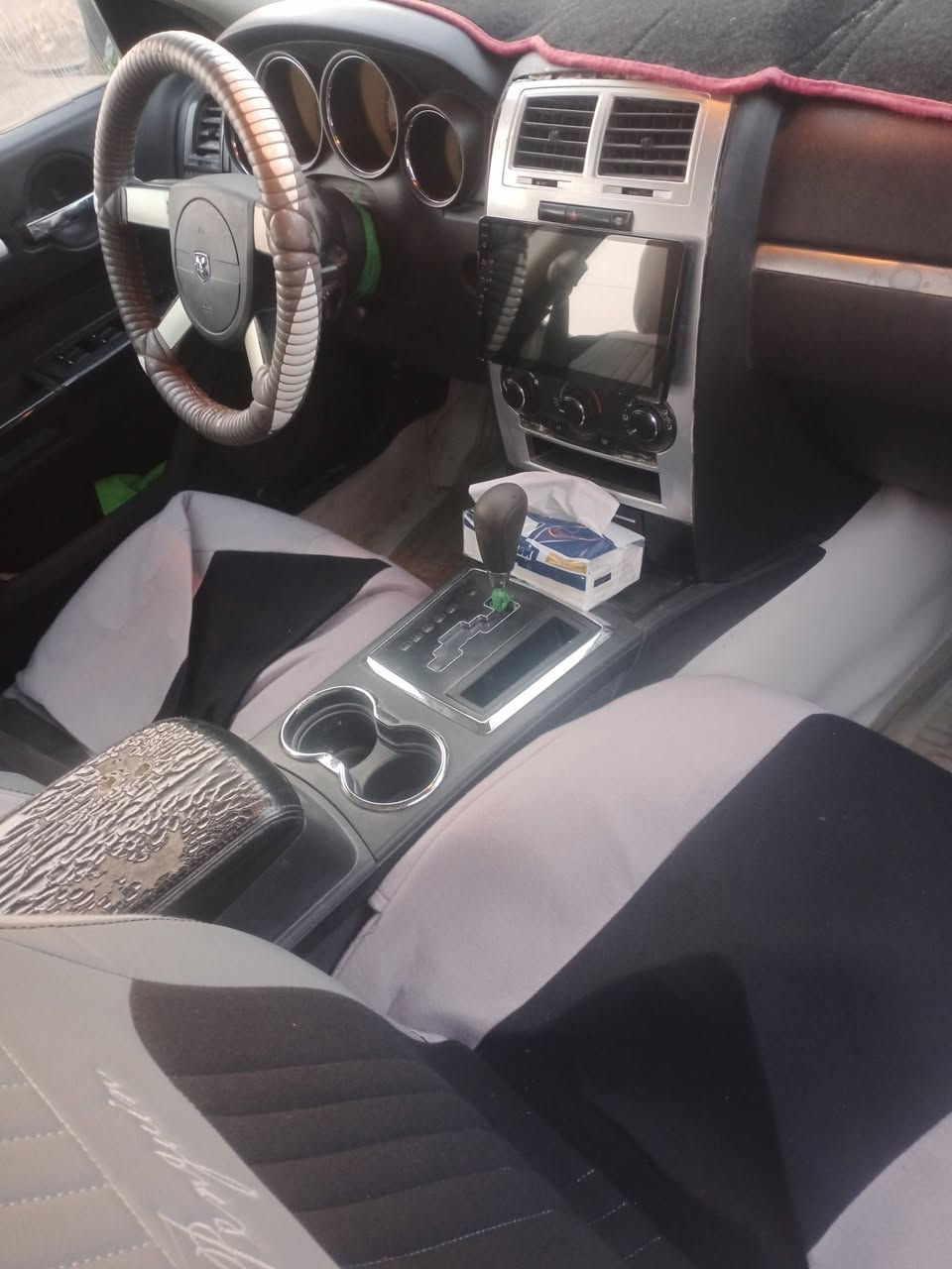 سلام عليكم للبيع جارجر 2010 اصل  حادث جاملغ اوبنيد السياره حلوه اوجاهزه مكينة كير اكسن حداديه تخم تاير كله جاهز الاستفسار *********** سعر 95
