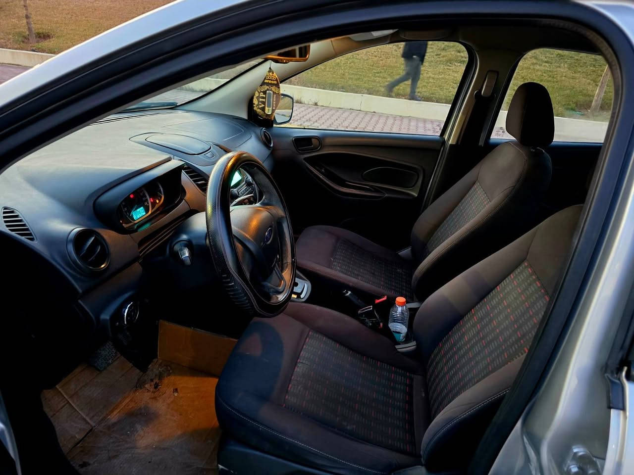 فورت فيگۆ 2019 بى بوياخ گيرو مه كينه به شه رت 101 هه زار روشتوه بێ نوقسانى هه مو گيانى به شه رت.
نرخی / 85 گەڵا

 *********** السليمانية, العراق
