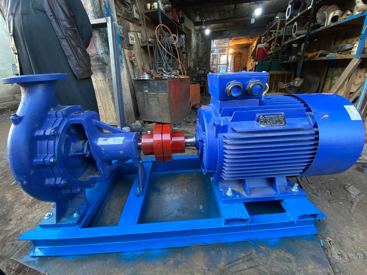 أعلان.
يعلن مكتب الهاشمي في سامراء عن توفر جميع انواع 
واحجام. الماطورات. ومضخات الماء. وبأنسب الاسعار 
الاتصال ☎️ ***********
***********
