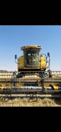 حاصدة نيوهولند • موديل ٢٠١٤ • ٥٠-٤٠ قايش