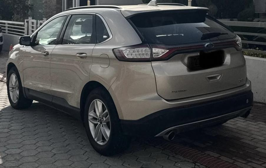 Ford Edge sport 2018
Location: Sulemani 
4 cylinder 
Colour: Gold 
Seat: cream leather 
Mileage: 68,000 km 
Phone number: ***********
WhatsApp: ***********
