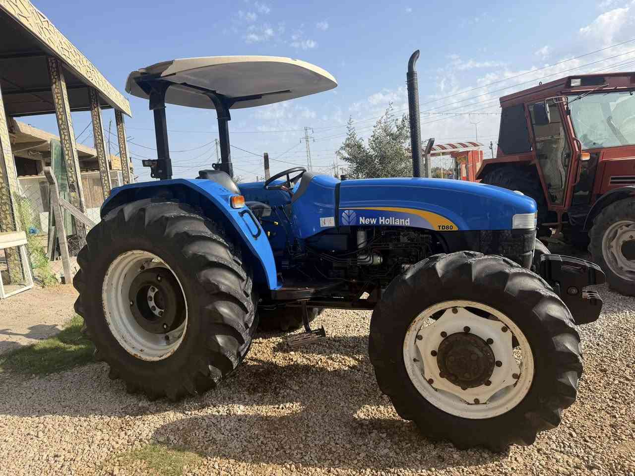 سلام عليكم
للبيع نيوهلند موديل ٢٠١٢ رقم بابل حره تحويل 

مكينه جديده ما مفتوح بيه برغي شرط 

مكاني بابل   الاستفسار

***********
