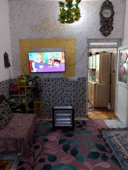 دار للبيع كركوك واحد حزيران قرب حصو رمل  100متر طول قاط واحد ويه بيتونه واجها البيت فول سراميك مطبخ استقبال وغرفه نوم وصحيات سعر 56 بي مجال ***********
