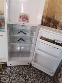 ثلاجة • قليلة الاستخدام • دفتر ضمان