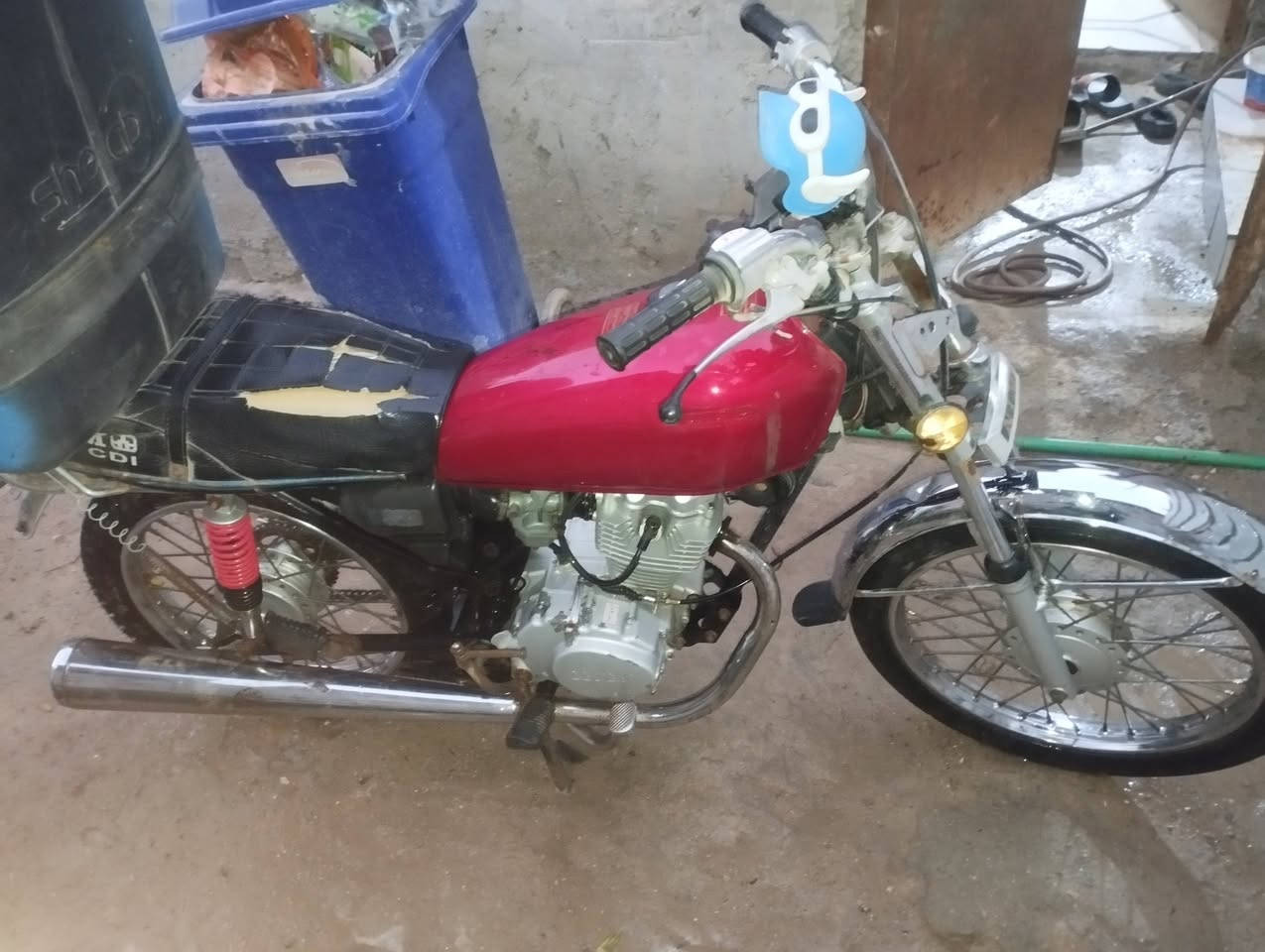 دراجه نامه المحرك اخرس شوفت عينك نضافه فول ادوات رايده 325 او بيها مجال ***********
