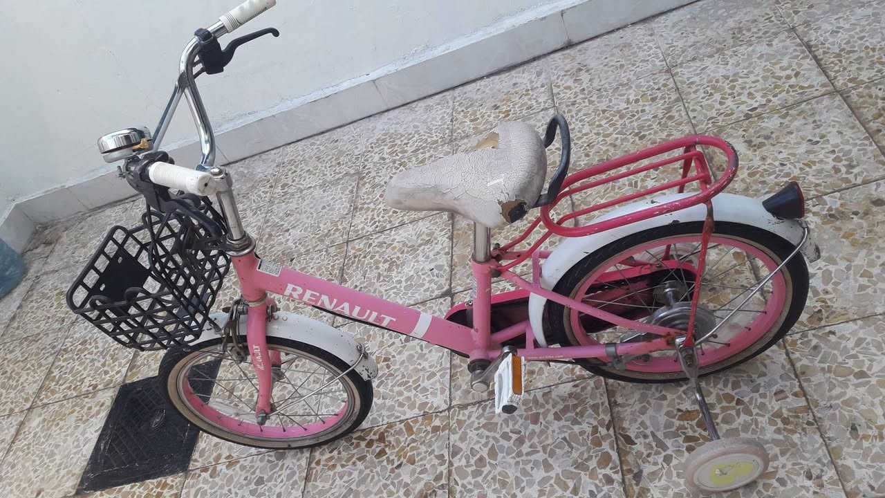 بايسكل بآلة مال شحن حجم ١٦ 
استخدام شخصي نظيف نوع رينو
السعر ٦٠ وبيه مجال
حي الوحدة قرب المجسر 
للتواصل على الخاص 
أو 
الاتصال ***********
