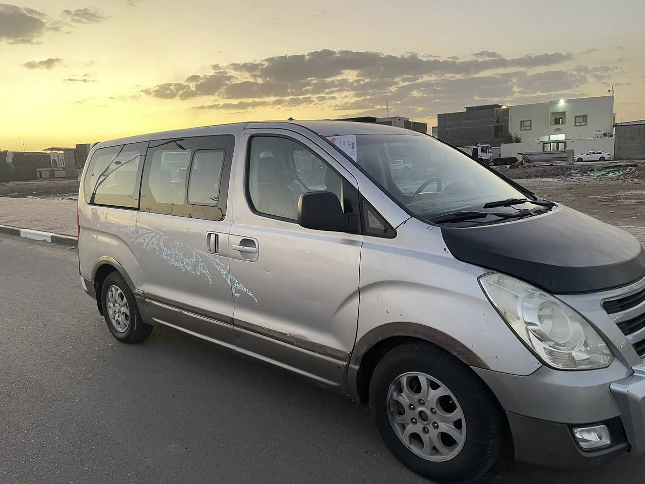 السلام عليكم للبيع استاركس 2009 مفتوح مكينه لا تنقيص ولا تبخير كلش حلوه 
سياره بيها جاملغ امامي مبدل وربع جاملغ خلفي صبغ 
رقم بابل إنكليزي مصفره من كلشي تحويل ثاني يوم 
مكان السياره بصره 
***********
