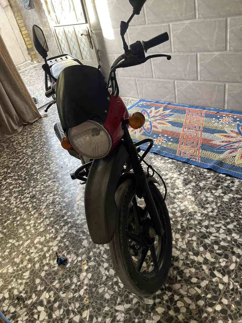 دراجه بوكسر. 21 دراجه نضيفه. بس بييه. صوت  بل عتله مال كير   دراجه  وراقهه ضايعه بس تريدهه مرقه. ب 15000مليون ونص تريدهه بدون ترقيم. ب مليون دراجه نضيفه خابرني وتدلل ***********
