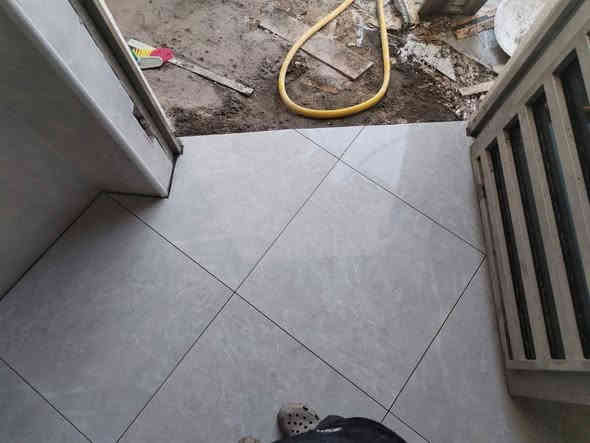 تطبيك جميع انواع السيراميك متفرغ حاليا *********** واتساب
