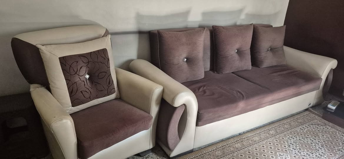 غرفة استقبال تركية و ميز تلفزيون للبيع 
العنوان / بغداد / طالبية


**إذا كنت صاحب هذا الإعلان وتريد حذفه لأي سبب، رجاءا أرسل رسالة إلى الدعم الفني**