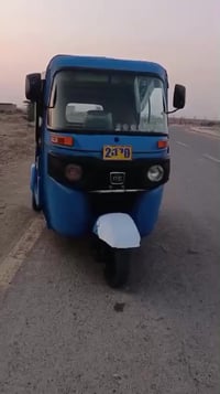 تكتك للبيع موديل 20 شهر ٩ رقم وسنويه انكليزي 07707238423