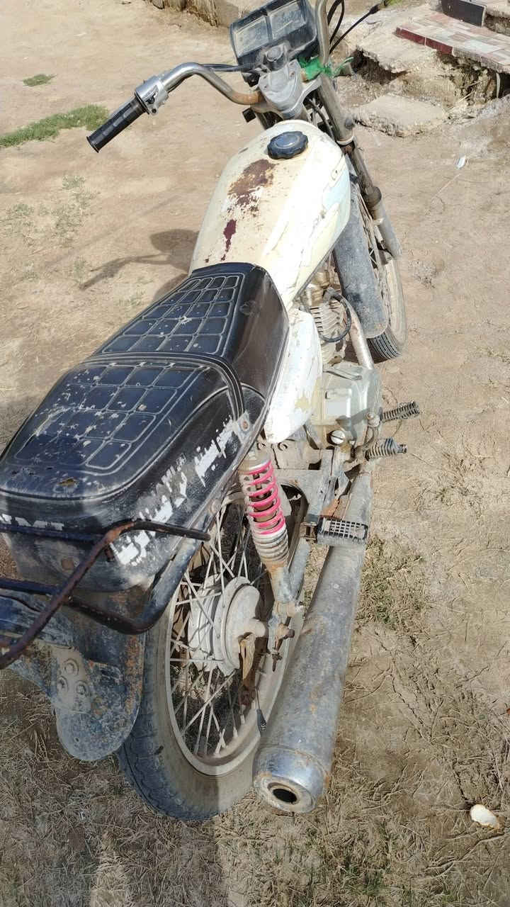 السلام عليكم دراجة للبيع كلك مكفول السعر ٢٠٠ للستفسار التصالح على الرقم ***********
