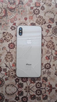 آيفون X • ذاكرة ٢٥٦ • ظهر مكسور