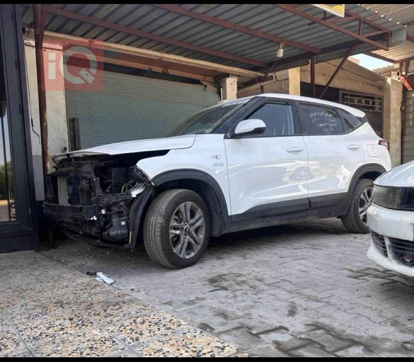 اراوس بسياره 6سلندر اذا اكو مواصفات سيارتي 
مكينه 2000 دوش السياره جاهزه المقدادية, ديالى


**إذا كنت صاحب هذا الإعلان وتريد حذفه لأي سبب، رجاءا أرسل رسالة إلى الدعم الفني**