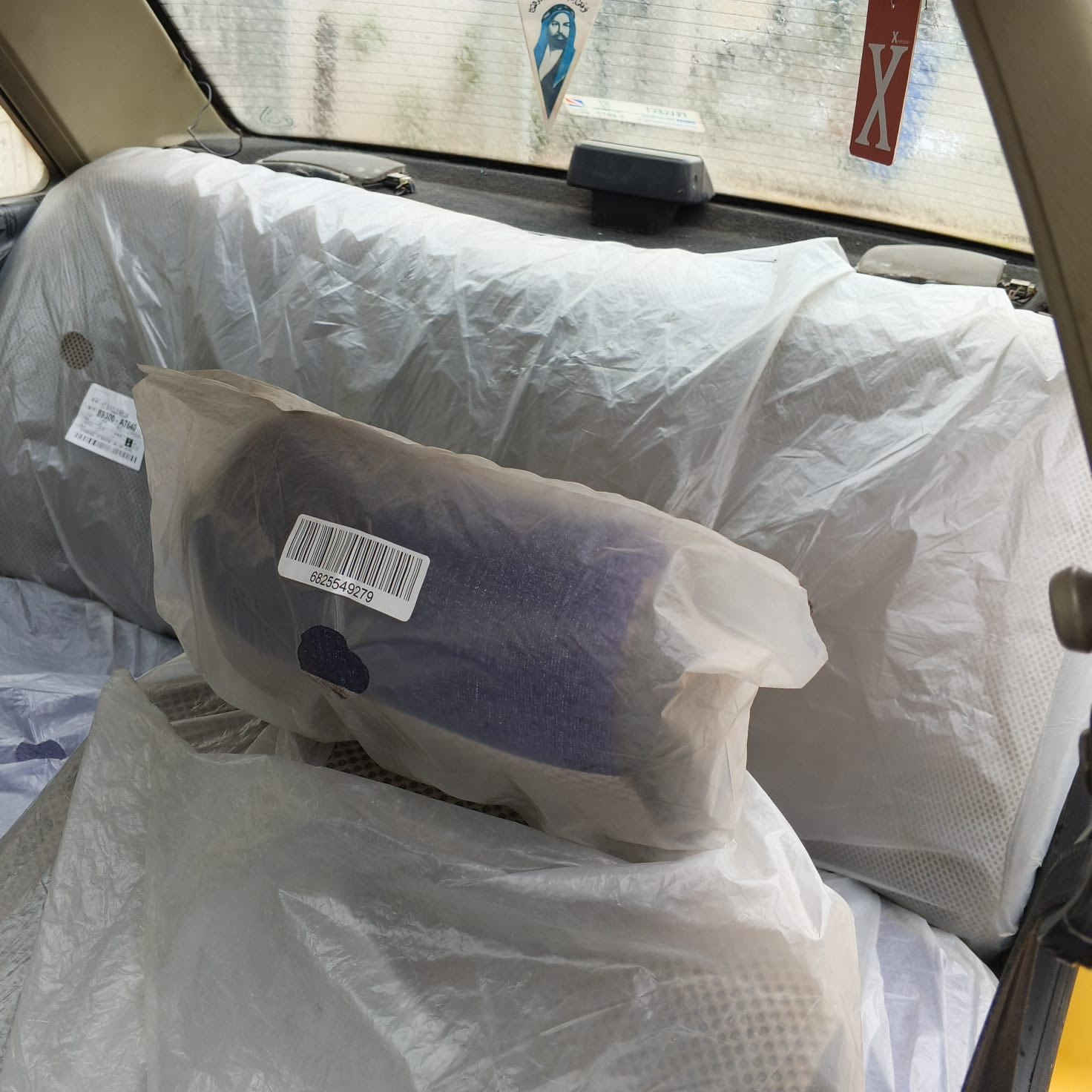 السلام عليكم
سياره بيجو بارس موديل 2015
حادثها جاملغ وبنيد طاير 
سياره حلوه نصبتها حلوه سياره مال بيت مطالعه 
صدر جديد مشط جديد تخم تاير جديد كلج جديد درام شفتات جدد كهربائيات جدد او تجي وتشوف سياره مال بيت
مكان السياره بغداد الشعب 
***********
