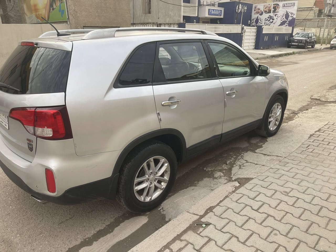 كيا سورنتو موديل 2015 محرك 2400 جي دي اي ضرر بابين وجاملغ  السعر 129 وبيه مجال للستفسار
***********
غير متواجد عل فيس
