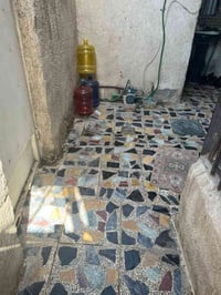 بيت للبيع بمساحه ٨٥ متر مسلح طابق ونص في منطقة شركة رمضان  مقابل البان...