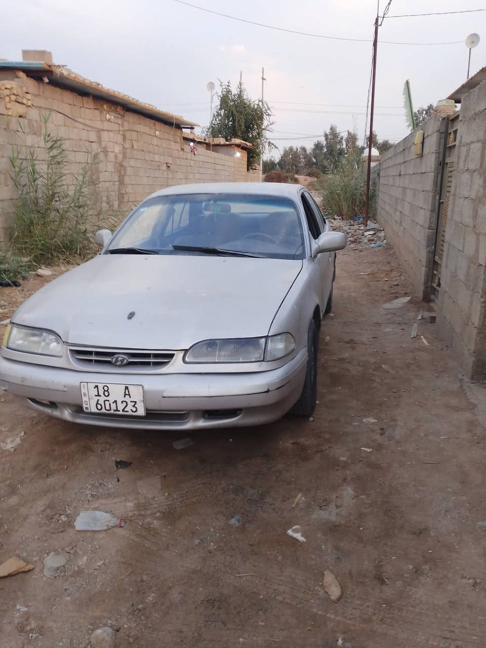 السلام عليكم سياره سوناتا موديل 95 سياره تبريد تدفئه كله شغال سياره باسمي رايده ب 53 ورقه ***********
