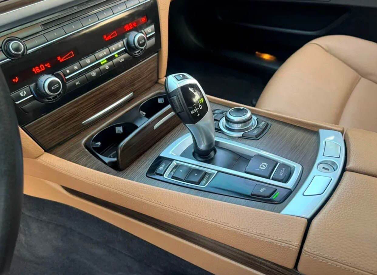 بئيم 740مؤديل2011
تازه تاخيل بوي دوبه ي 
قه پات مواسه فات تازه داخيل بوه 
سه ياره كه زوركه م رؤيشتوه 90 هه زار 
سلايت كوشن جلدكوشن هيته ر
ده رگه لارج VIPشاشه گه وره
شاشه ئلكترؤني پشتو پيش حه ساس
لايد زينؤن بيلاد زؤر مواسه فاتي تر 
سه ياره كه هه موشتكي له سه رده قي شه ريكه ي خؤيه تي ماشالله ي ده وي له جوانيو پاكي نوكه ده ردي پيوه نيه بؤهيج شتكي ئه م سه ياره مه پرسه جؤن له شه ريكه ده زي كه ي واتازه يه 
بؤنره خ كؤ منت بكه
***********
*********** دخان, السليمانية
