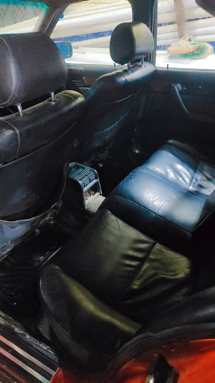 سلام عليكم 525 سياره جاهزه 
ترايك وين ميعجبك 
موديل 90
رقم بغداد تحويل ثاني يوم
كير+محرك حاويه 
داخل جلد
كهربايات كله شغاله 
صدر امامي خليفي نضافه 
ثمانيه ب مية
عليك بس دير بانزيل وتتكول 
سعر 50 وبيه مجال حك جية
العنوان بغداد الزعفرانيه
رقم الهاتف ‏‪***********‬‏
