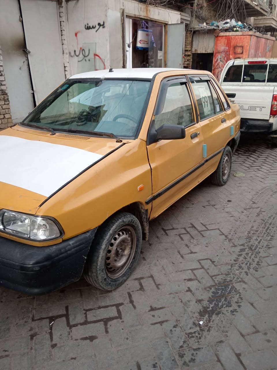 السلام عليكم من رخصة الإدارة المحترمة سايبه موديل ٢٠١٢ سياره جاهزه بيها جاملغ خلفي وصبغ مكانات ابيع حزام رقم بغداد نكليزي تحويل مباشر السعر ٢٤ورق وبي مجال بصيط مكان السياره بغداد الكفاح قرب مستوصف الشيخ عمر رقم الهاتف *********** اسف على الإطالة
