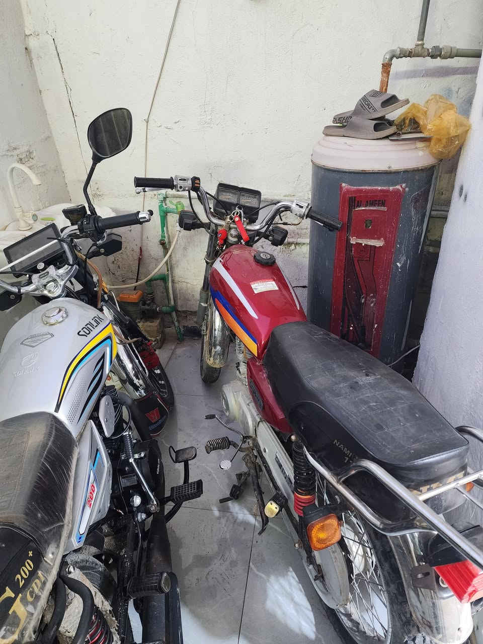 سلام عليكم للبيع  دراجات كلهن جدد اوراق
موديلات 2026 . 2024 .2023 2015 .2021
كلمن وسعرهة .


**إذا كنت صاحب هذا الإعلان وتريد حذفه لأي سبب، رجاءا أرسل رسالة إلى الدعم الفني**