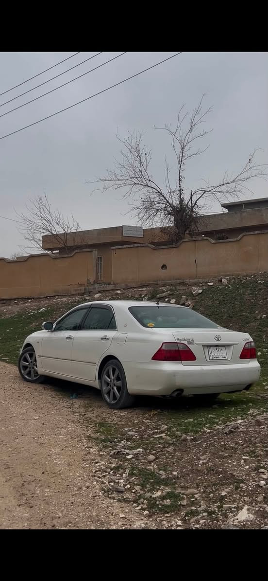 بە ناوی خودای گەورە و میهرەبان

توێتا کراون شاهینە بەس موس 2007 بەصمە ڕەساسی
بەس شوێن موسەکانی بۆیاخە کۆدیشی بۆ کراوە بە ناوی خۆمانەوەیە
مواسەفات: 
٥ بەصمە
سێ پەردەی بیلاد
سەلاجە
تەبرید مەرکەزی 
ڕادار
سێ دوگمە
زۆر شتی تر….
سەیارەکە ناو ڕەساسیە 
 یەک ٢٥٠ مەسرەفی تیا نیە بەشەرتی دار و بەرد دوو ساڵە لای خۆمانە
چوار تایەی تازەی بۆ گۆڕاوە ڕۆن گێڕ و مەکینەی تازە گۆڕاوە
سەیارەکە سەیارەی ماڵە سەیارەی مەعرەز نیە
سعری73$ قفڵ قفڵ قفڵ 
ڕەحمەتت لێبێت موشتەری نیت ماڵەکە سوک مەکە موشتەریت لە خزمەتام. 
ژم: ***********
شوێن کەلار
