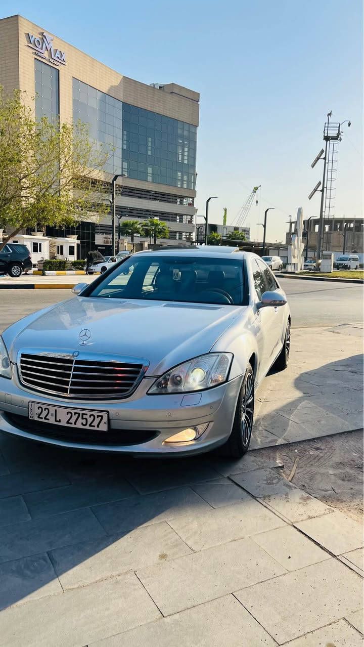 مارسدس s350 بيع او مراوس 
6سلندر سيارة جاهزة عليها صيانه كامله كل قطع مكينه و الصدر و جكات كل شي جاهز 
فتحة سقف 
كشن جلد تدفئ +تبريد+مساج 
شاشه قلاب 
دشبول دجتل 
موس +تلفون 
تبريد مركزي ( امامي و خلفي و على شاشه و تكم )
هاند بريك كهرباء 
زراكات لايت 
حساسات امامي و خلفي 
بردة خلفية كهرباء 
ثلاجة 
5ابواب شفط 
جام كهرباء وقلاب 
تحكم ستيرن 
بلوتوث 
مثبت سرعة + تحديد سرعة 
كشن كهرباء و حفظ وضعيات 
اتو هولد 
لد داخلي 
حساس امطار 
جكات تصعد و تنزل 
لايت اتوماتيك نقاط عمياء 
رقم اربيل شرط تحويل كلير الوارد نصف جاملغات خلفيه من تحت قبق بانزين لا حادث ولا ايرباك 
*********** بغداد, العراق
