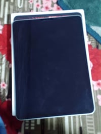 آيباد برو ١١ ام ١ • ٢٥٦ • بطارية ٨٩