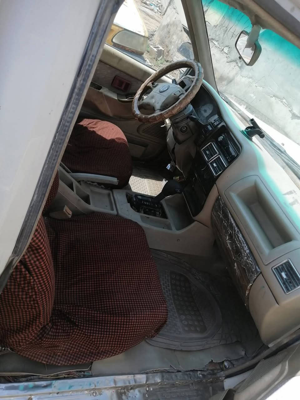 السلام عليكم البيع  مراوس بيكم 2006رقم واسط نكليزي  سيارة جاهزه حداديه جديده كير ومكينه كهرباءيات كلهة شغالة مكان السياره ديوانية الاستفسار ***********بي واتساب سعر (25)
