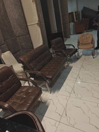 كنبة مكتبية • جلد • شبه جديد