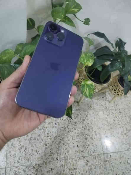 السلام عليكم 
ايفون 14 برو ماكس الجهاز مفتوح تخطي 
ذاكره 256 مبدل شاشه 
الجهاز يحتاج كامره ابيعه على وضعه 
ب300 الف 
مكاني بغداد الحريه 
رقم الهاتف ***********
