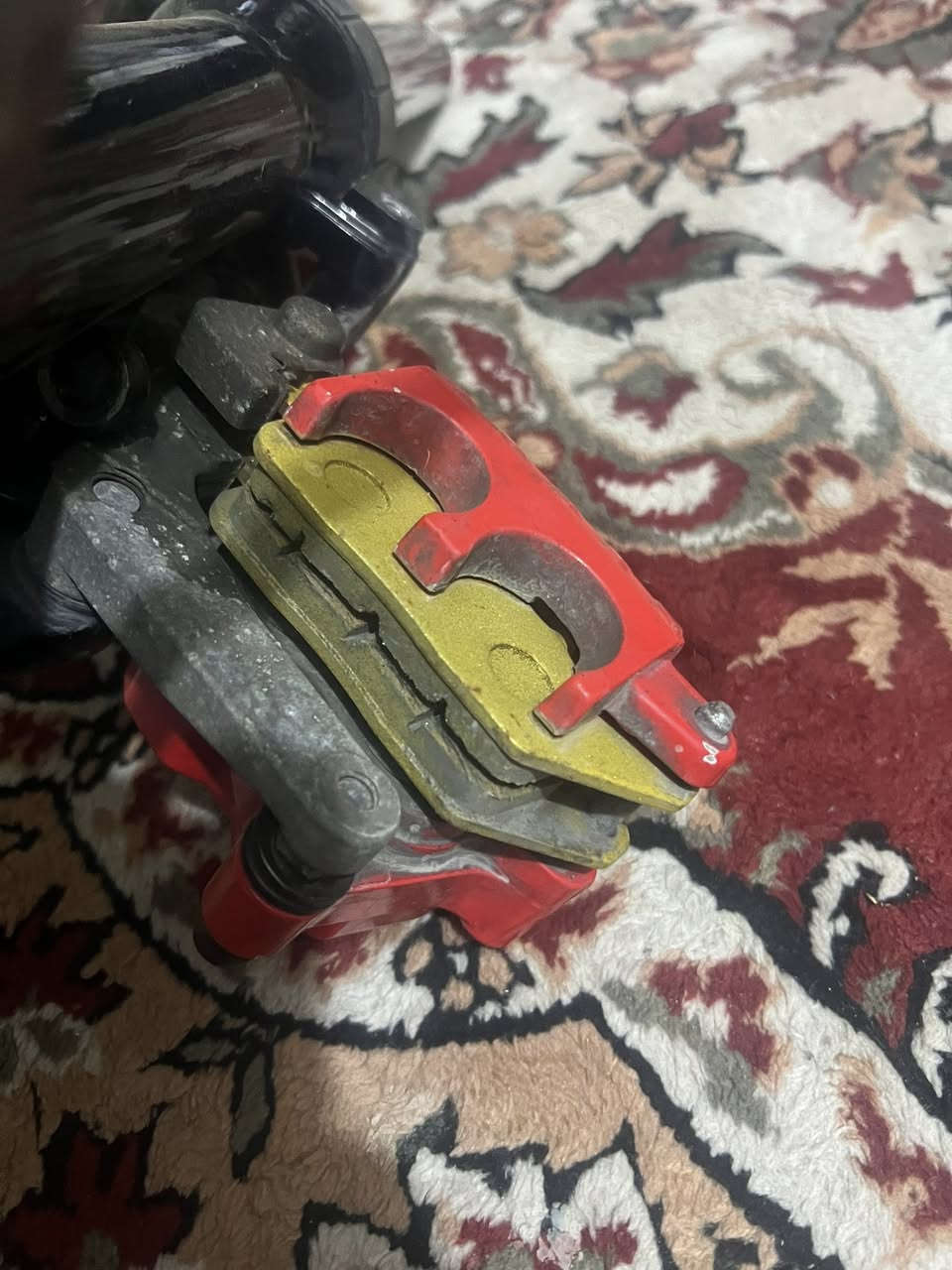 السلام عليكم ًً..صدر وفج وصوندة وبيم مال سكنس لد يأباني مكفولات من كلشي مكان بغداد بلديات ***********
