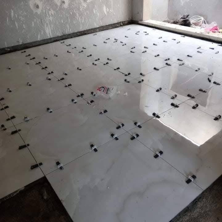 شغل سيراميك درجه اولى متفرغ حاليا *********** متر وبليوميه
