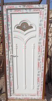 باب بي في سي • ٢م×٨٠سم • درجة اولى