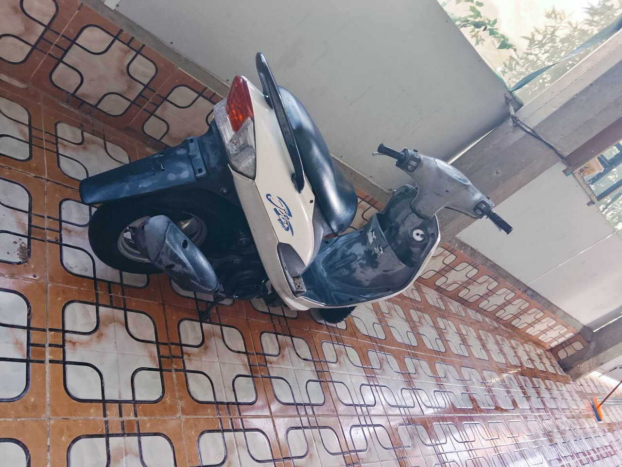 للبيع او مراوس ابستوته مع الفرق  الدراجه ناصحه رقم البايع *********** مكلف بنشر
